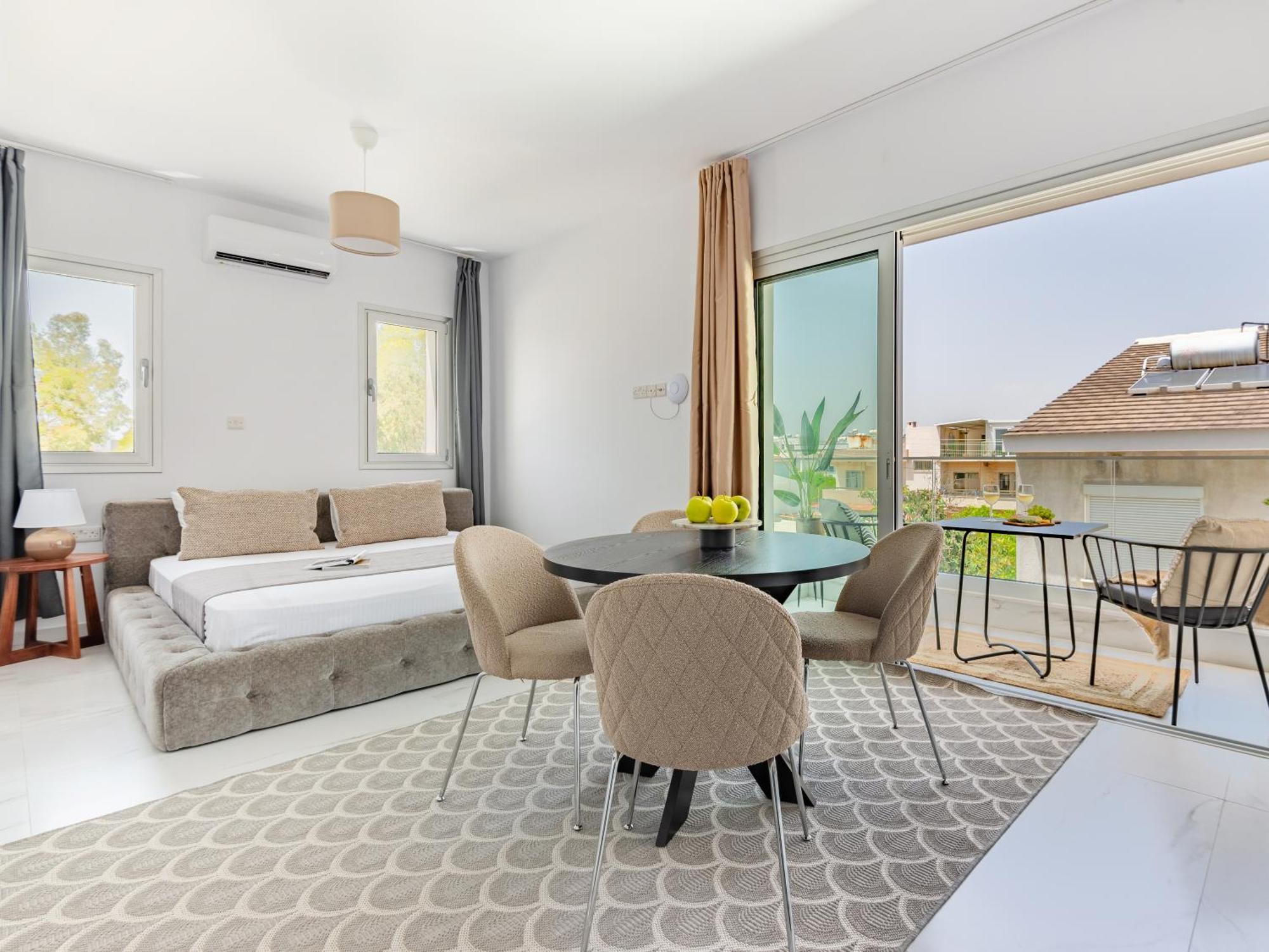 Sanders Cruise Limassol Bagian luar foto